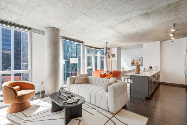 215 W Lake St