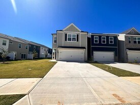 121 Founders Dr in Dawsonville, GA - Building Photo