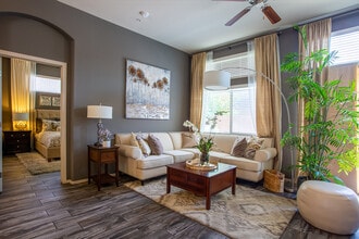 Sabino Vista Apartment Homes in Tucson, AZ - Building Photo - Building Photo