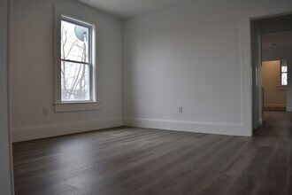 70 Arlington St, Unit 3 in Worcester, MA - Building Photo - Building Photo
