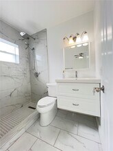 2761 SW 33rd Ct in Miami, FL - Building Photo - Building Photo