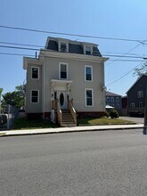 127 Portland St, Unit Unit 2 in Haverhill, MA - Building Photo - Building Photo