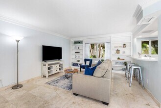 1030 Langer Way, Unit #1 in Delray Beach, FL - Foto de edificio - Building Photo