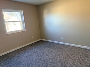 754 Lawrence Ave in Maryville, TN - Building Photo - Building Photo