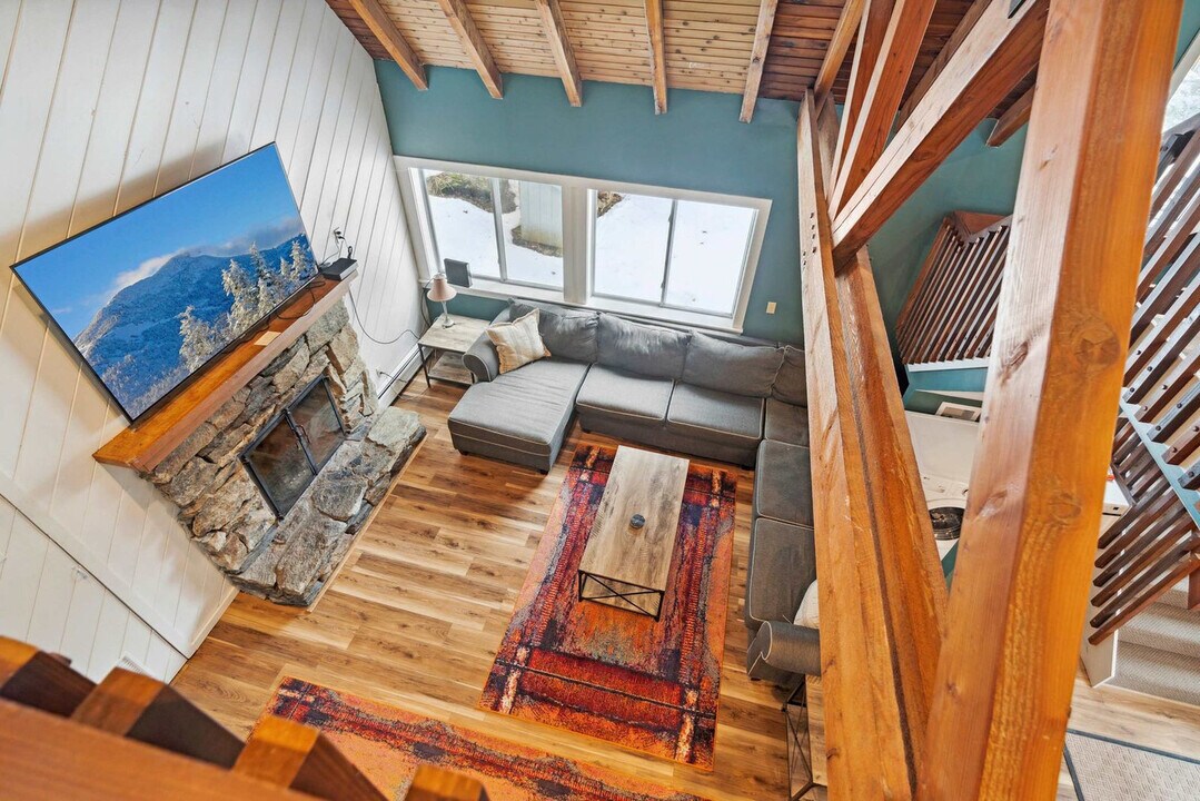 214 Alran Rd in Killington, VT - Building Photo