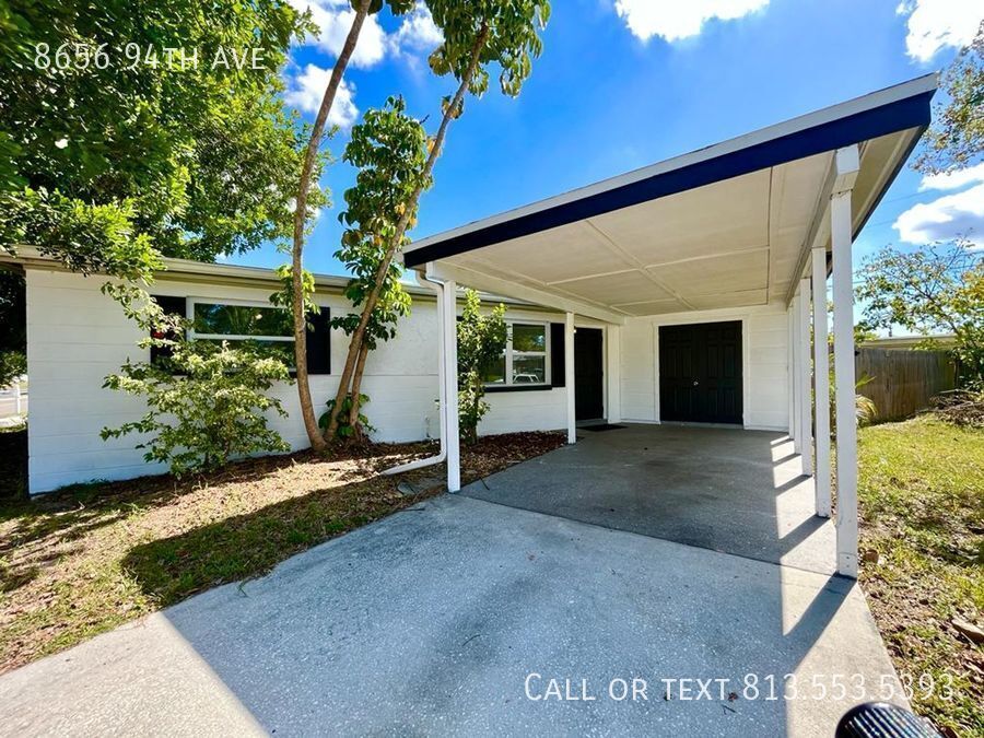 8656 94th Ave in Seminole, FL - Building Photo