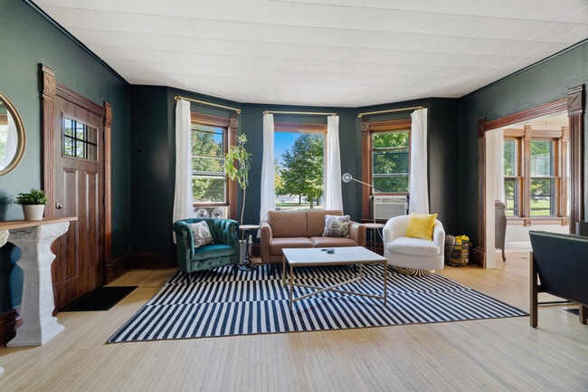 1028 Porlier St, Unit 1