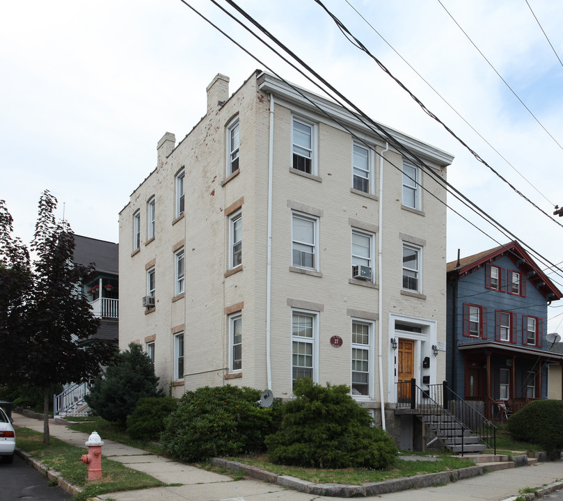 27 Jay St in New London, CT - Foto de edificio