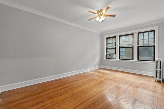 2348 W Addison St in Chicago, IL - Building Photo - Building Photo