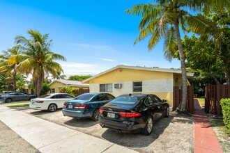 400 SE 21st St in Fort Lauderdale, FL - Building Photo - Building Photo