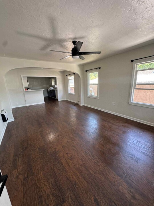 414-418 Chestnut St in Mount Shasta, CA - Foto de edificio