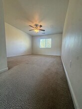 5802 Ashintully Ave in Bakersfield, CA - Building Photo - Building Photo