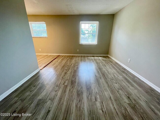 3409 Prestwood Dr in Louisville, KY - Building Photo - Building Photo