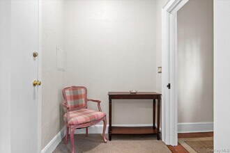 78 Violet Ave in Floral Park, NY - Building Photo - Building Photo
