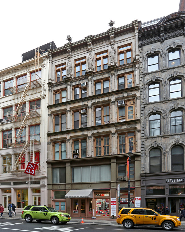 542 Broadway - Retail in New York, NY - Building Photo - Building Photo