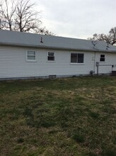 8236 Meadow Creek Rd in Norfolk, VA - Building Photo - Building Photo