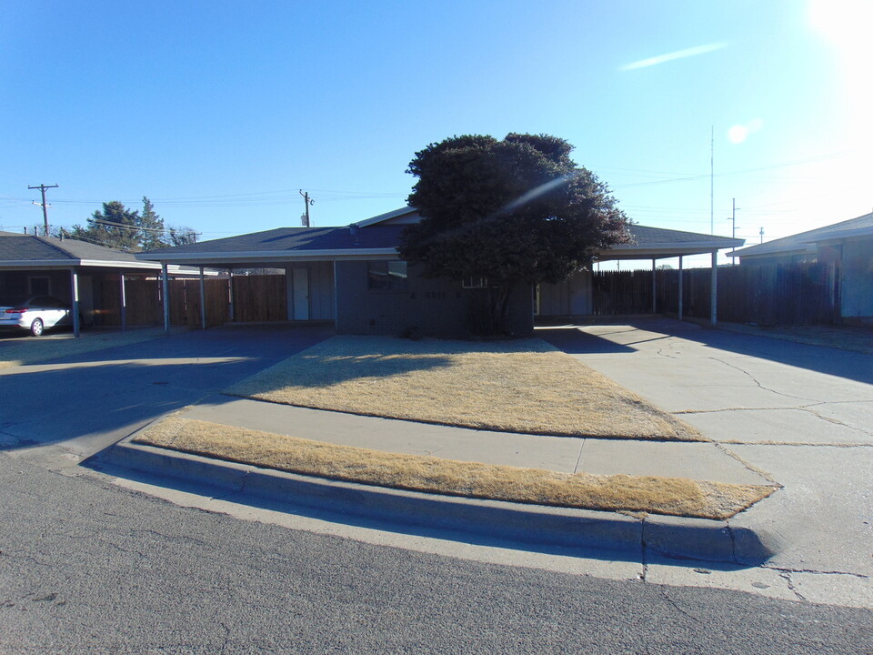 6911 Fremont Ave in Lubbock, TX - Building Photo