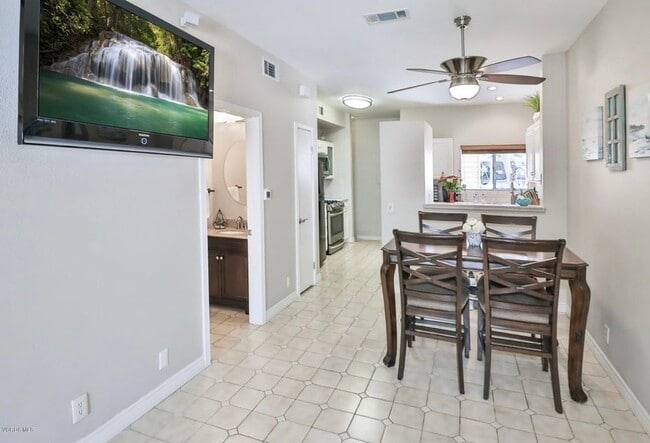 29 Via Colinas in Westlake Village, CA - Building Photo - Building Photo