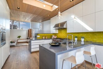 4014 Colonial Ave in Los Angeles, CA - Building Photo - Building Photo