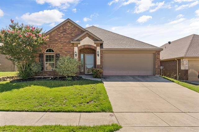 8613 Vista Royale Dr in Fort Worth, TX - Building Photo - Building Photo