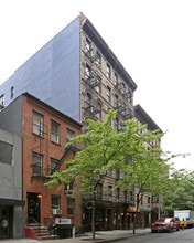 284 Mulberry St in New York, NY - Building Photo - Building Photo