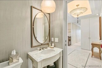 700 Front St, Unit 1004 in San Diego, CA - Building Photo - Building Photo