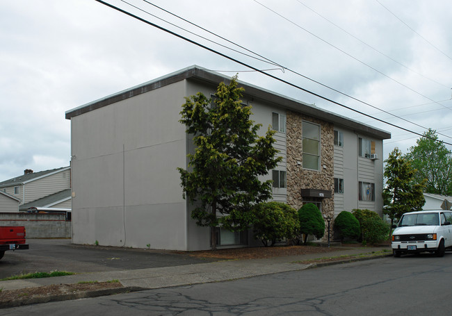 978 NW Cleveland Ave in Corvallis, OR - Building Photo - Building Photo