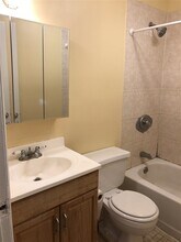 135 Van Wagenen Ave-Unit -2A in Jersey City, NJ - Building Photo - Building Photo