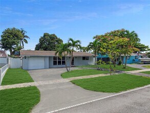 4721 W Park Rd in Hollywood, FL - Building Photo - Building Photo