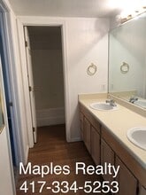 430 Fall Creek Dr in Branson, MO - Building Photo - Building Photo