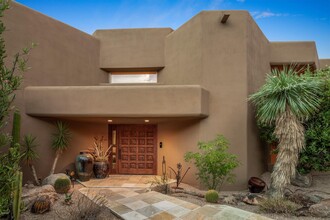 10191 E Filaree Ln in Scottsdale, AZ - Foto de edificio - Building Photo