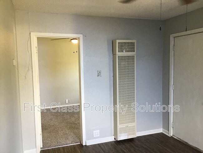 2215 Cashion Pl in Oklahoma City, OK - Building Photo - Building Photo