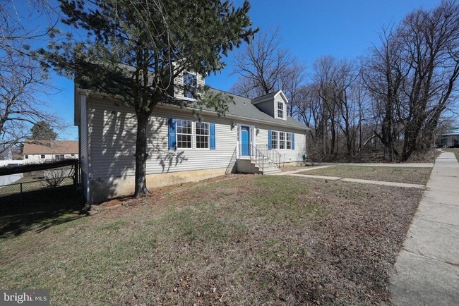605 Neck Rd in Burlington, NJ - Building Photo - Building Photo