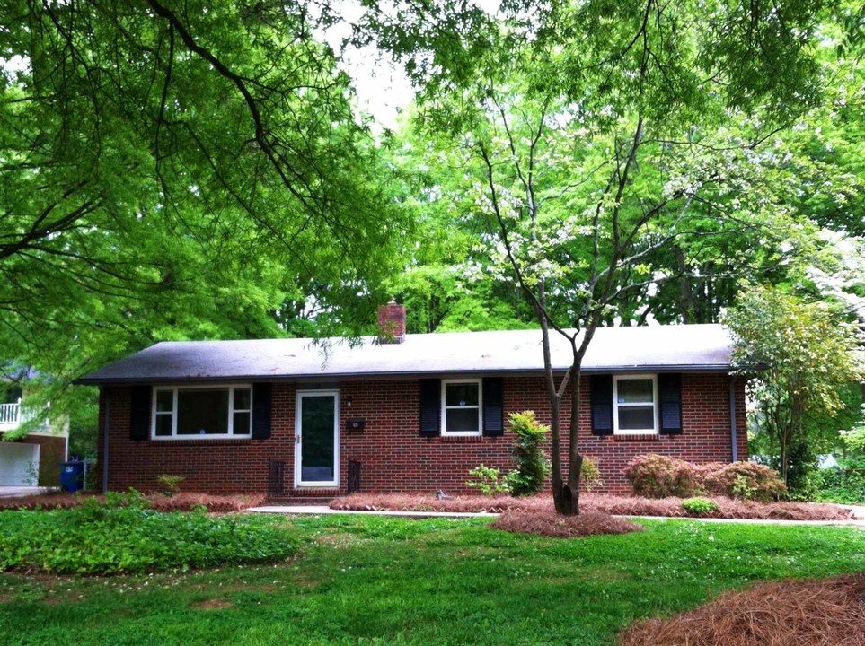 339 Burkewood Dr in Winston-Salem, NC - Building Photo