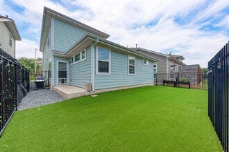 1506 Homespun Rd in Austin, TX - Foto de edificio - Building Photo