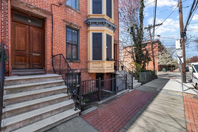 25 Astor Pl in Jersey City, NJ - Foto de edificio - Building Photo