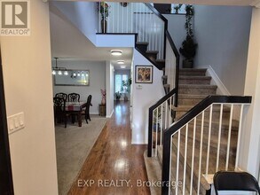 192 Windhurst Dr in Ottawa, ON - Building Photo - Building Photo