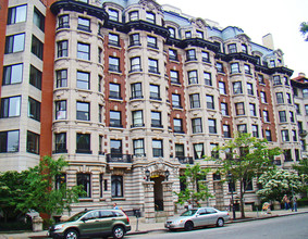 Windsor Place in Boston, MA - Building Photo - Building Photo