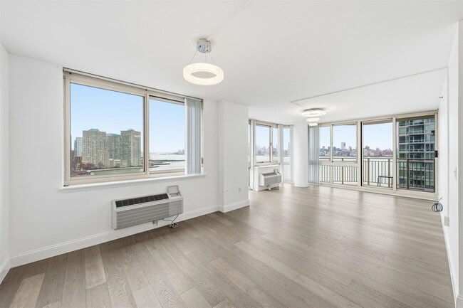 20 2nd St in Jersey City, NJ - Foto de edificio - Building Photo