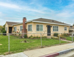 4300 E 54th St in Maywood, CA - Building Photo - Building Photo