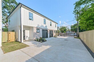 4721 Mallow St in Houston, TX - Building Photo - Building Photo