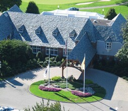 Country Club Towers I and II in Clifton, NJ - Foto de edificio - Building Photo