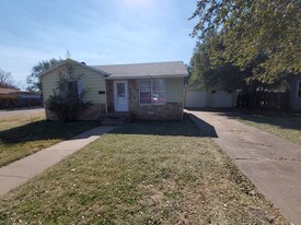 501 SW 44th Ave in Amarillo, TX - Building Photo