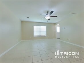 524 Red Dusk Paint Dr in La Marque, TX - Foto de edificio - Building Photo