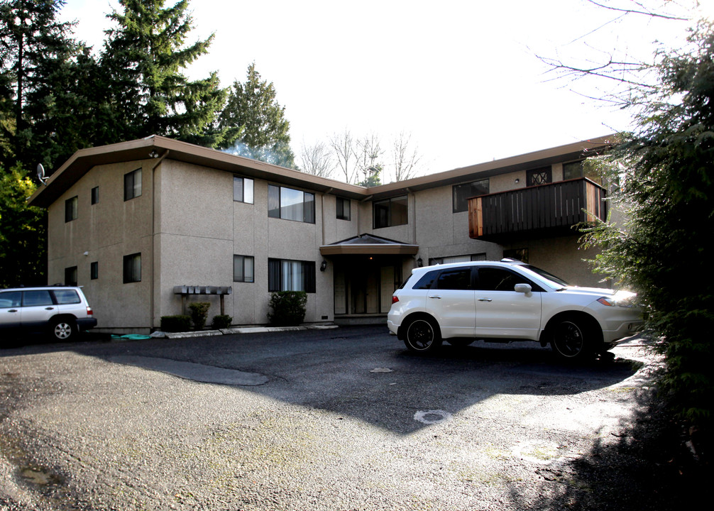 Towne Apartments in Redmond, WA - Building Photo