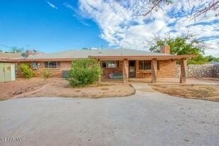 10101 Honolulu Dr in El Paso, TX - Foto de edificio - Building Photo