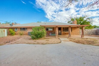 10101 Honolulu Dr in El Paso, TX - Building Photo - Building Photo