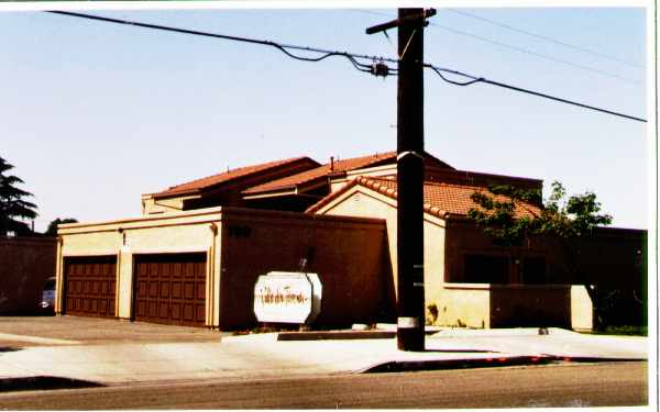 Villa Dos Teresa in Fillmore, CA - Building Photo - Building Photo