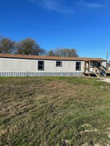 110 Bedrock Trail Rd in Waco, TX - Building Photo