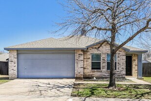 3808 Kenzie Ct in Balch Springs, TX - Building Photo